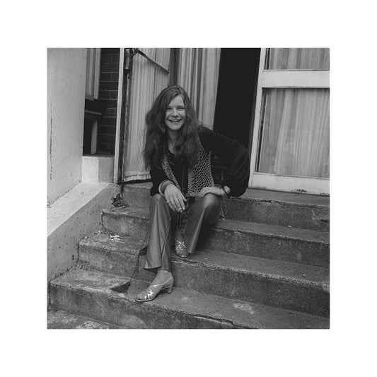 Janis Joplin - Smiling On a Doorstep, England, 1969 Print