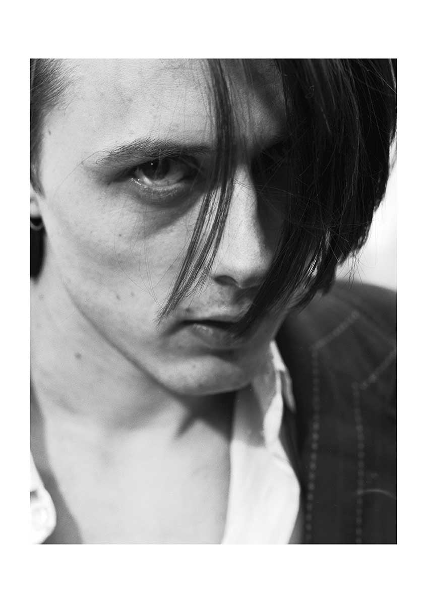 Suede - Brett Anderson's Close-up Portrait in London, 1992 Print