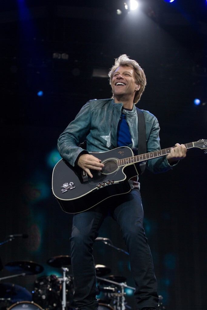 Bon Jovi - Jon Bon Jovi Playing Guitar on Stage, England, 2013 Poster (4/4)