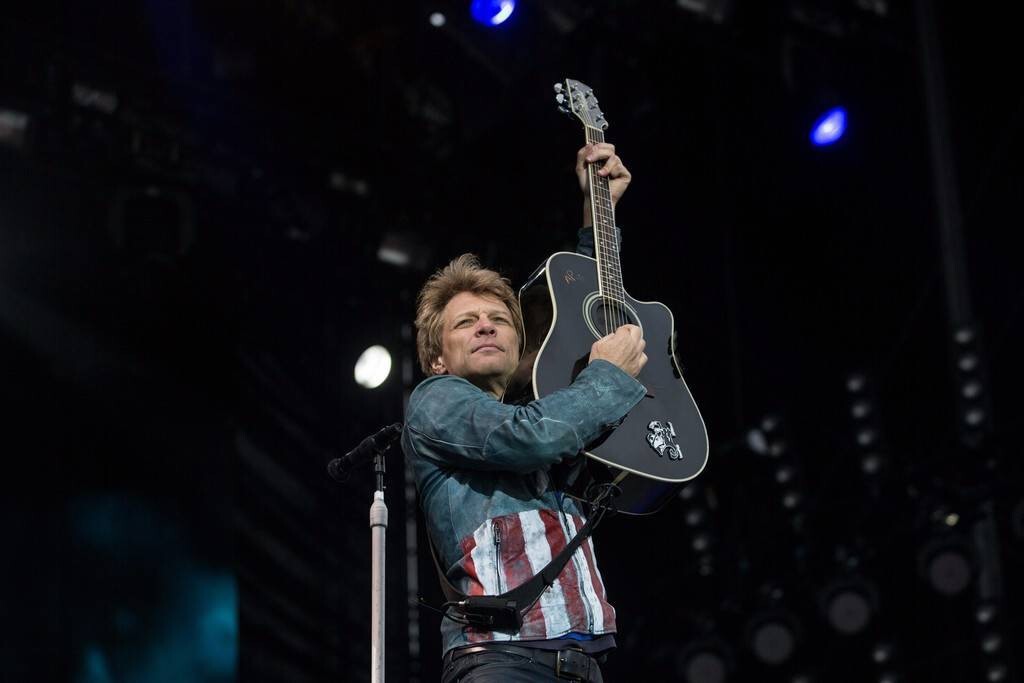 Bon Jovi - Jon Bon Jovi Rocking the Guitar on Stage, England, 2013 Poster (2/4)