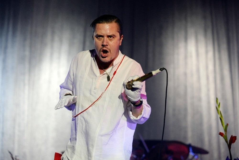 Faith No More - Mike Patton On Stage in a White Outfit, Australia, 2015 Poster (1/2)