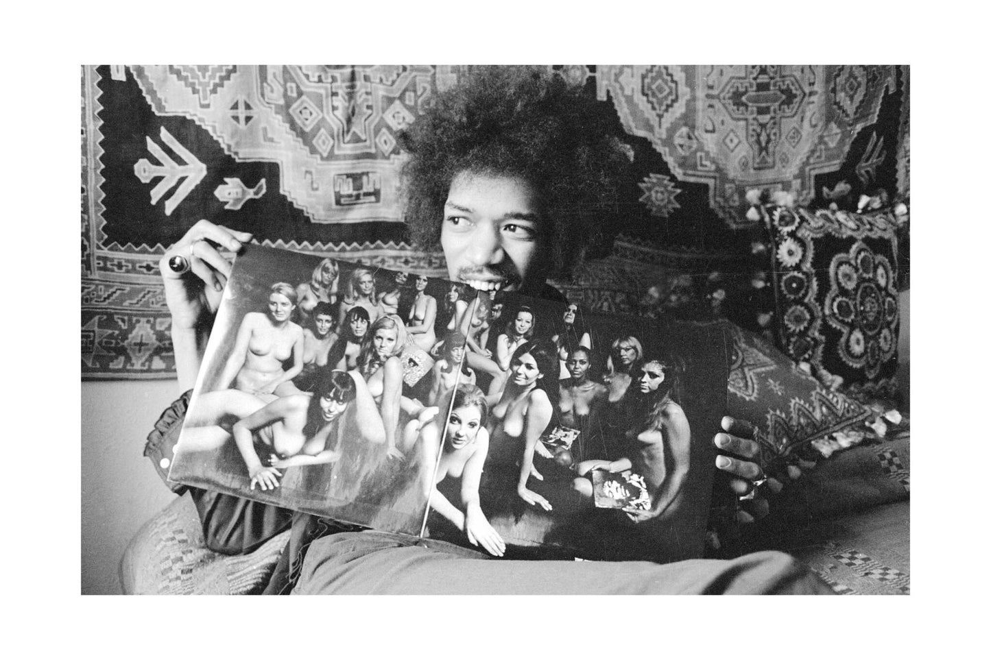 Jimi Hendrix - Biting the Electric Ladyland Cover, England, 1969 Poster