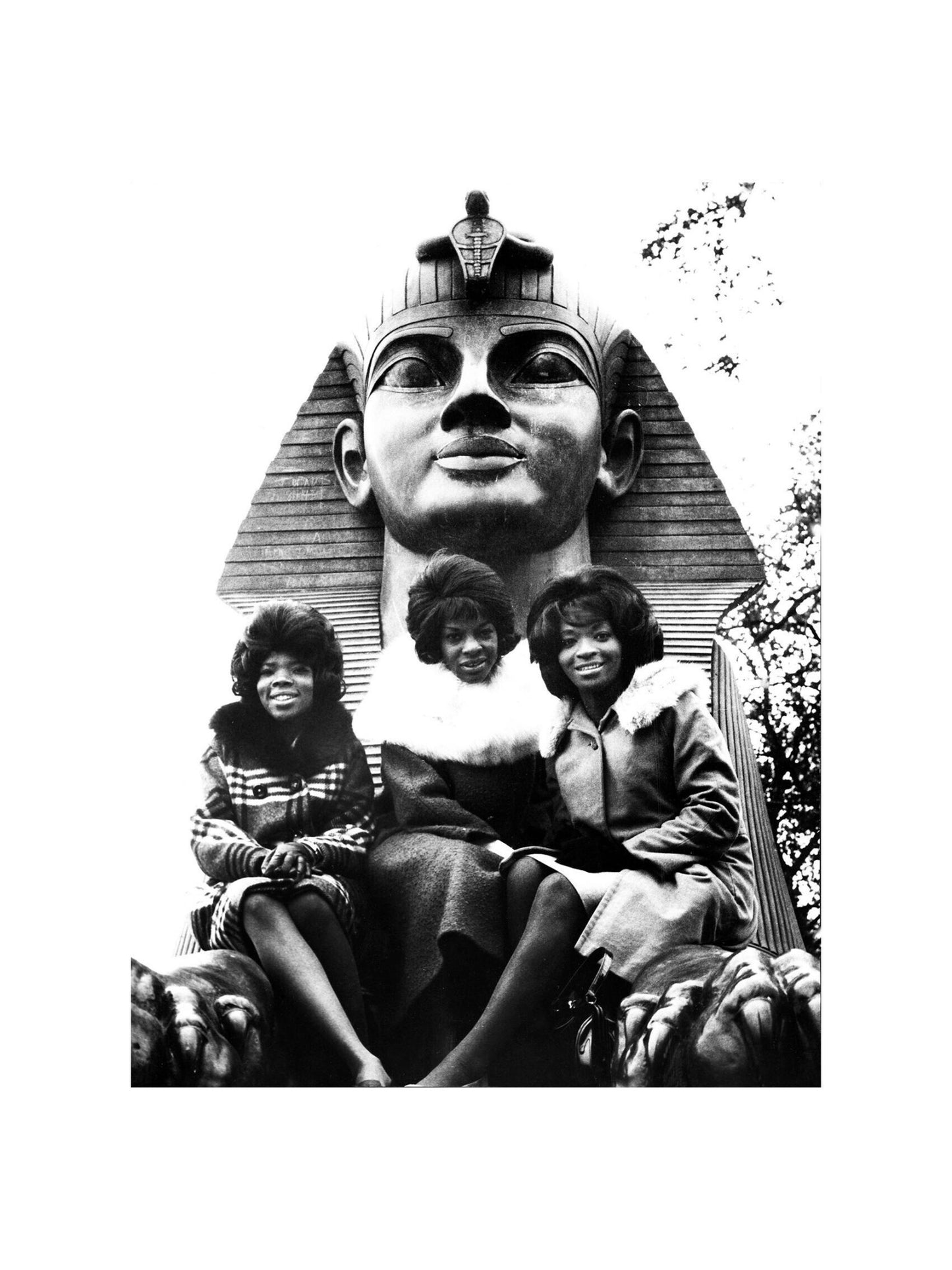 Martha and the Vandellas - Beside an Egyptian Statue, England, 1970s Print