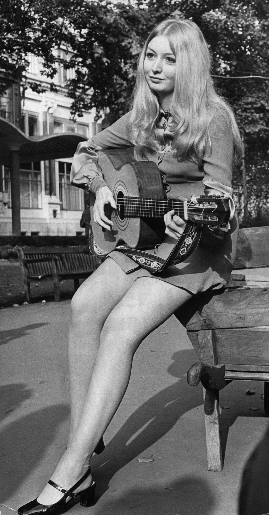 Mary Hopkin - Playing Guitar Outdoors, England, 1969 Print