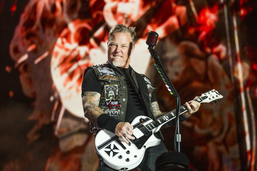Metallica - James Hetfield Rocking On Stage, England, 2015 Poster (2/5)