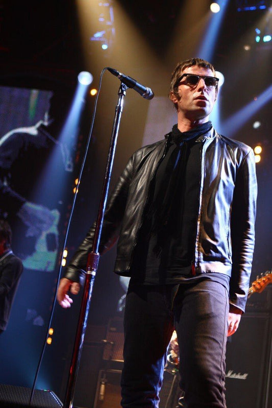 Oasis - Liam Gallagher with Sunglasses on Stage, England, 2005 Poster (3/3)