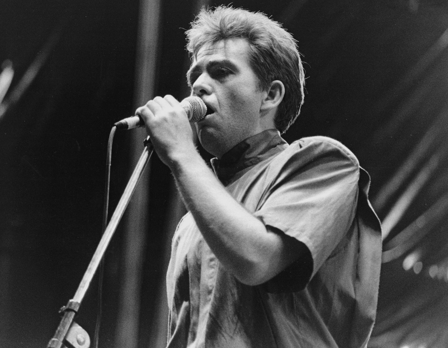 Peter Gabriel - Singing On Stage, England, 1986 Print