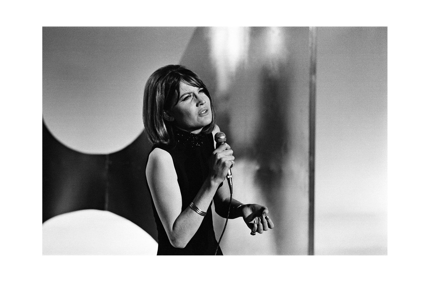 Sandie Shaw - On Stage at a Live TV Performance, England, 1967 Print 2