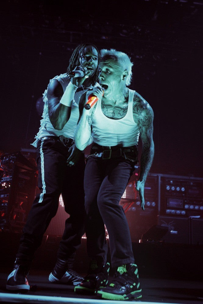 The Prodigy - Keith Flint and Maxim Singing on Stage, England, 2009, Poster (2/15)