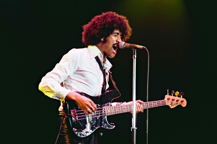 Thin Lizzy - Phil Lynott Singing Live at Wembley Arena, England, 1978 Poster (4/4)